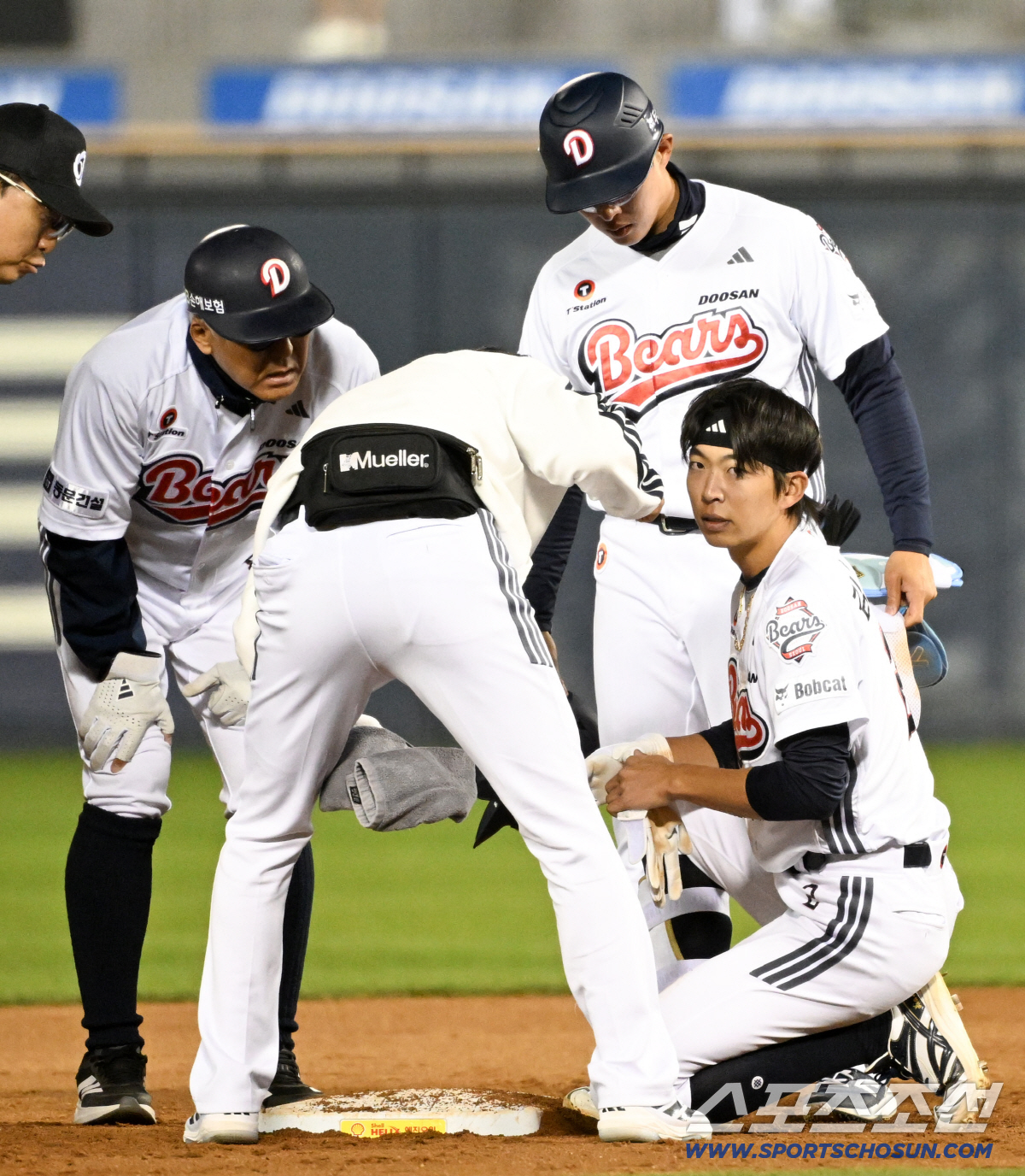 [포토] 김민석, 충돌 후 통증 호소